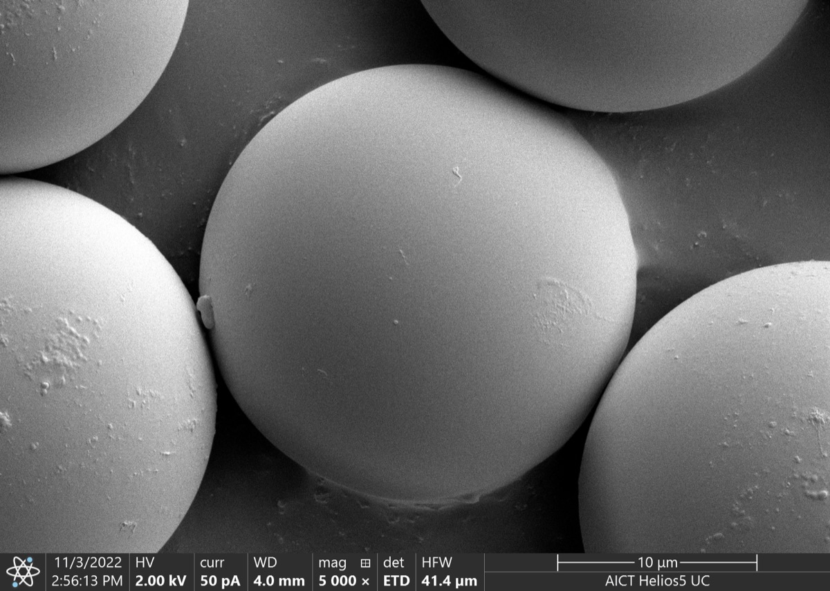 SEM x5000 — 표면 정밀도
